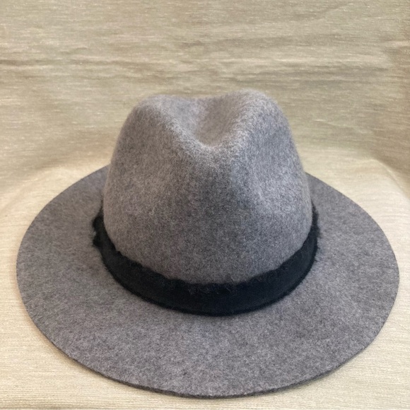 ZARA Sz S or 57 cms 100% Wool Hat Grey with Black Band Like New - Picture 2 of 14